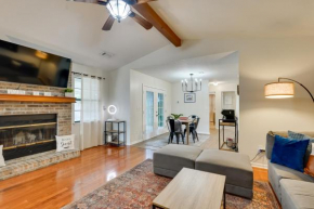 Bright Lynn Haven Home with Screened Porch and Yard!